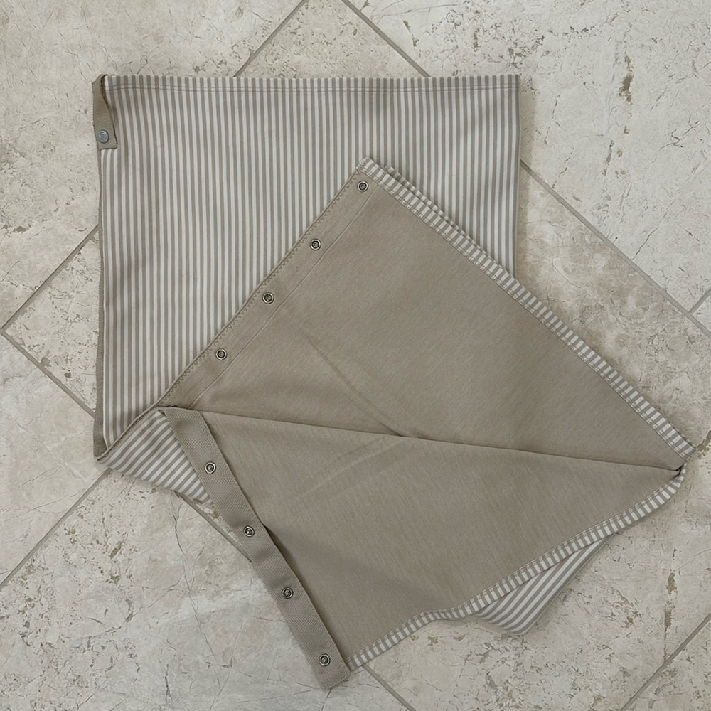 lululemon reversible vinyasa scarf. Beige. Like new condition
